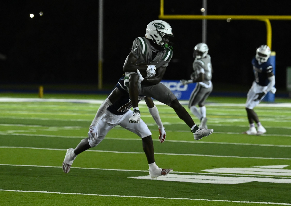 Chaminade-Madonna vs Miami Central Football - Robson Lopes - 08-26-20231030