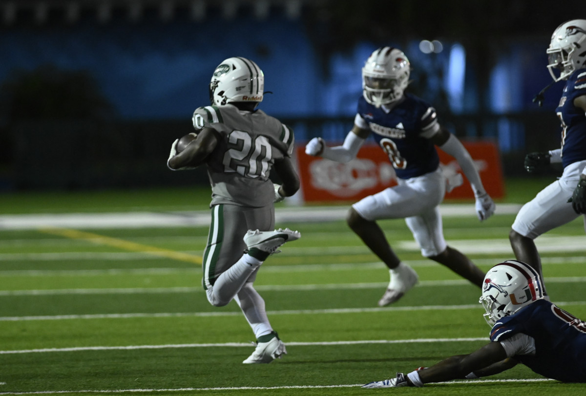 Chaminade-Madonna vs Miami Central Football - Robson Lopes - 08-26-20231051