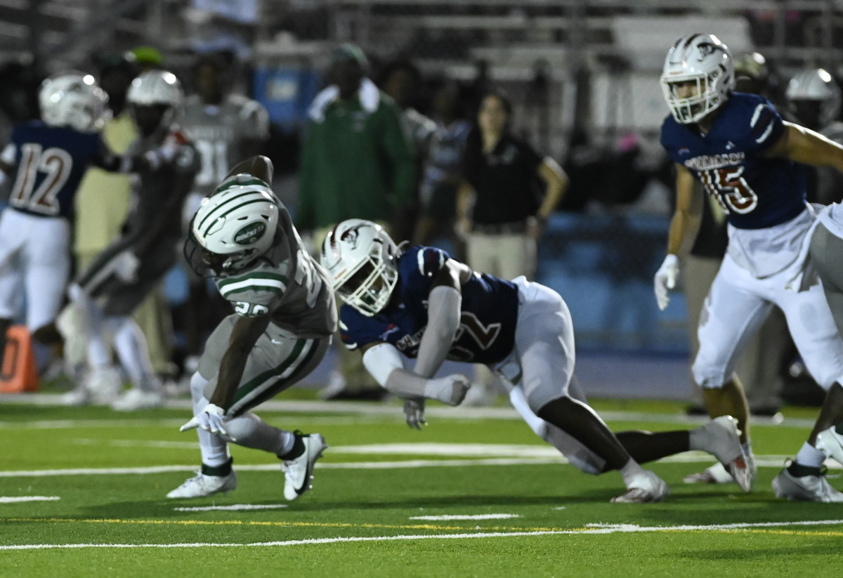 Chaminade-Madonna vs Miami Central Football - Robson Lopes - 08-26-20231064