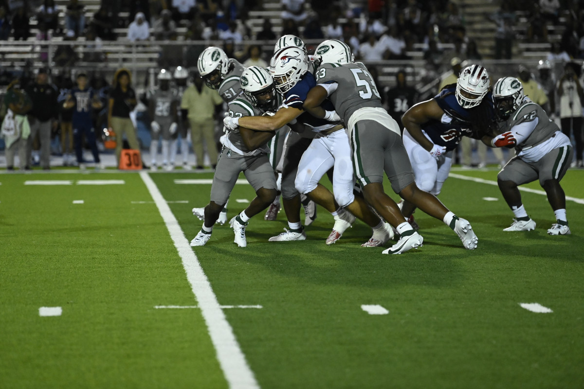 Chaminade-Madonna vs Miami Central Football - Robson Lopes - 08-26-20231116