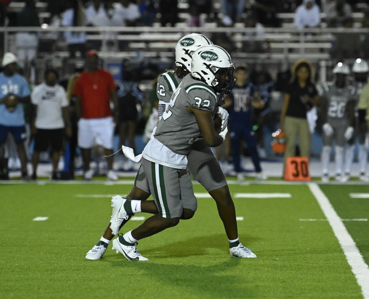 Chaminade-Madonna vs Miami Central Football - Robson Lopes - 08-26-20231120