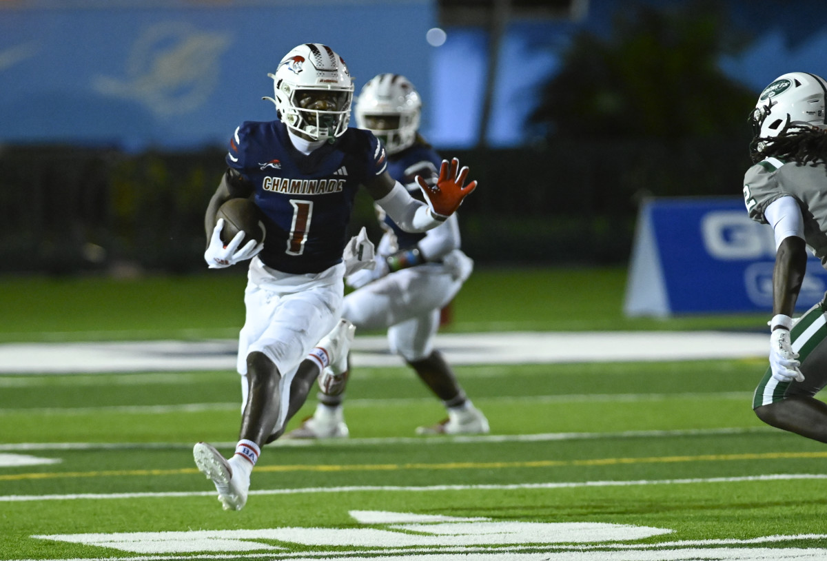 Chaminade-Madonna vs Miami Central Football - Robson Lopes - 08-26-20231127