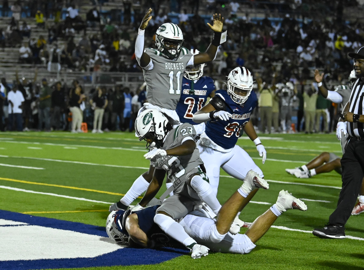 Chaminade-Madonna vs Miami Central Football - Robson Lopes - 08-26-20231132