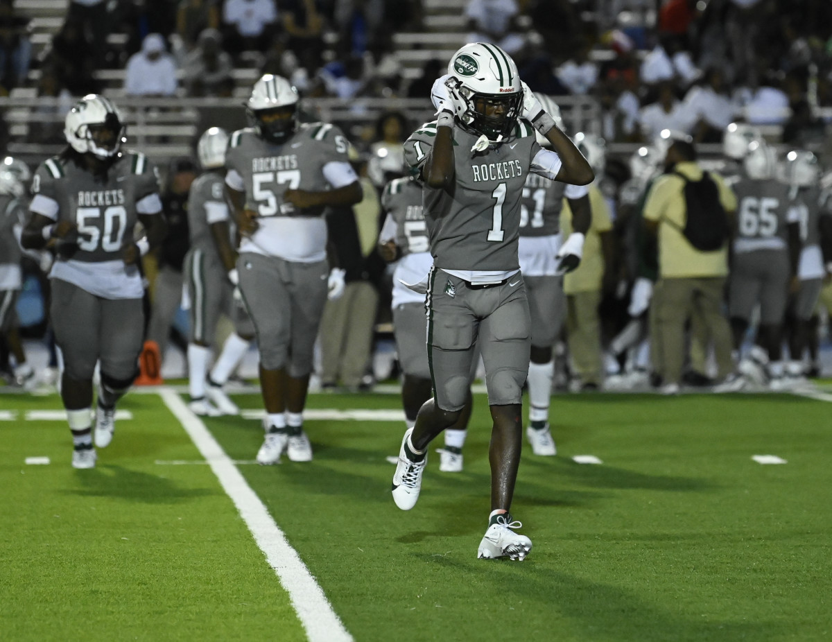 Chaminade-Madonna vs Miami Central Football - Robson Lopes - 08-26-20231125