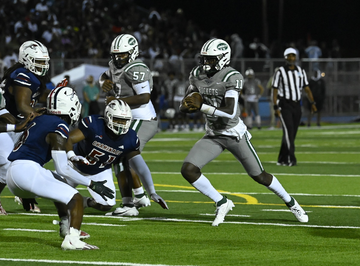 Chaminade-Madonna vs Miami Central Football - Robson Lopes - 08-26-20231135