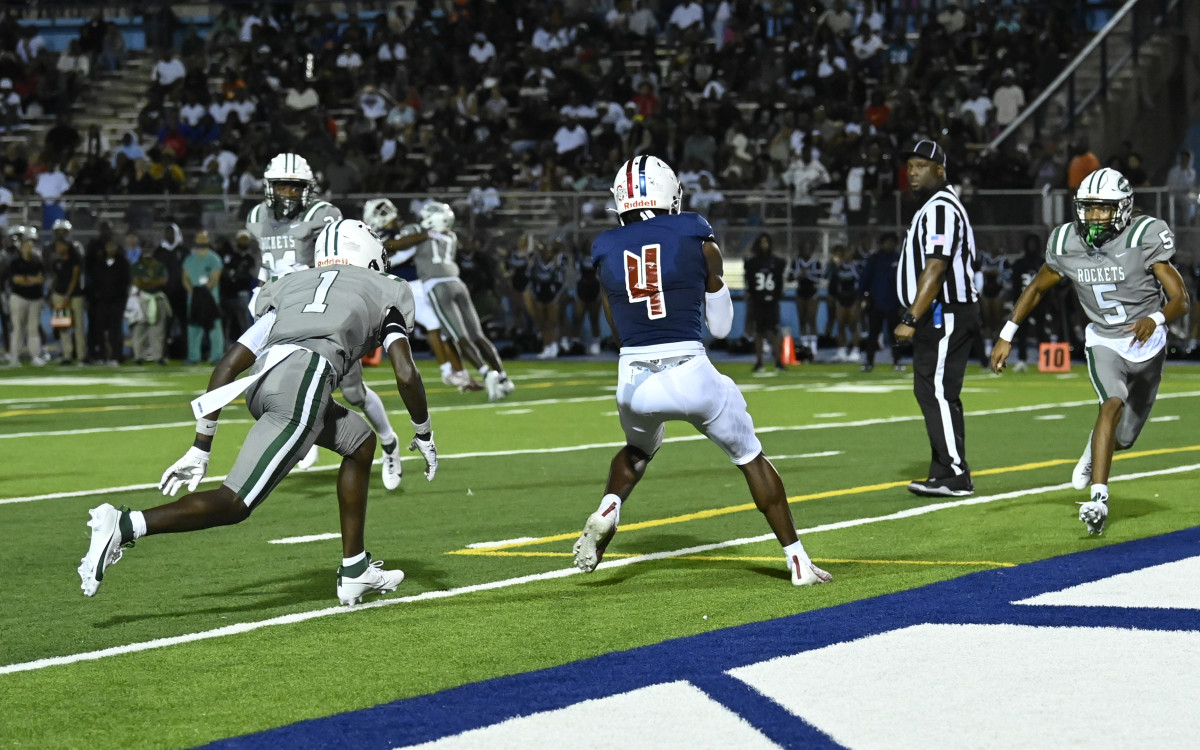 Chaminade-Madonna vs Miami Central Football - Robson Lopes - 08-26-20231145