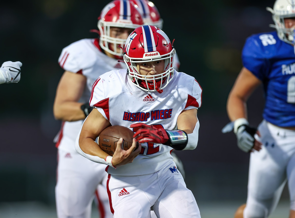 Bishop Miege Kansas at Rockhurst Missouri football 9-22-23 David Smith 23719