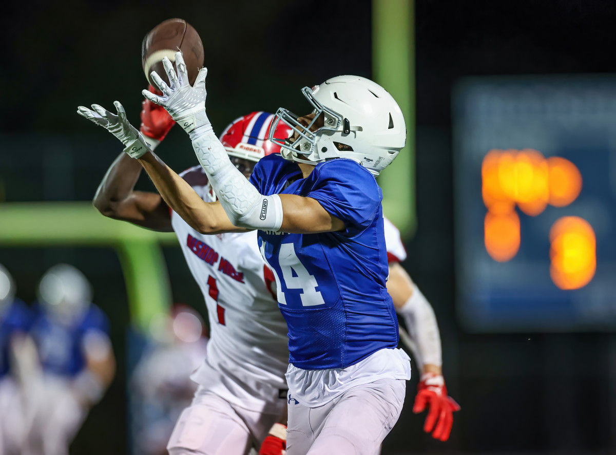 Bishop Miege Kansas at Rockhurst Missouri football 9-22-23 David Smith 23727