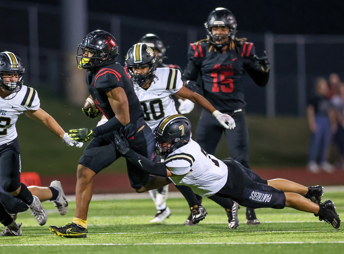 Raymore-Peculiar at Lee's Summit North Missouri football  9-29-23 David Smith 23768