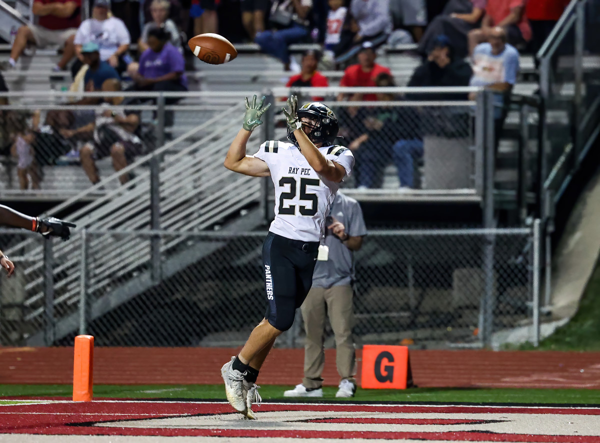 Raymore-Peculiar at Lee's Summit North Missouri football  9-29-23 David Smith 23781