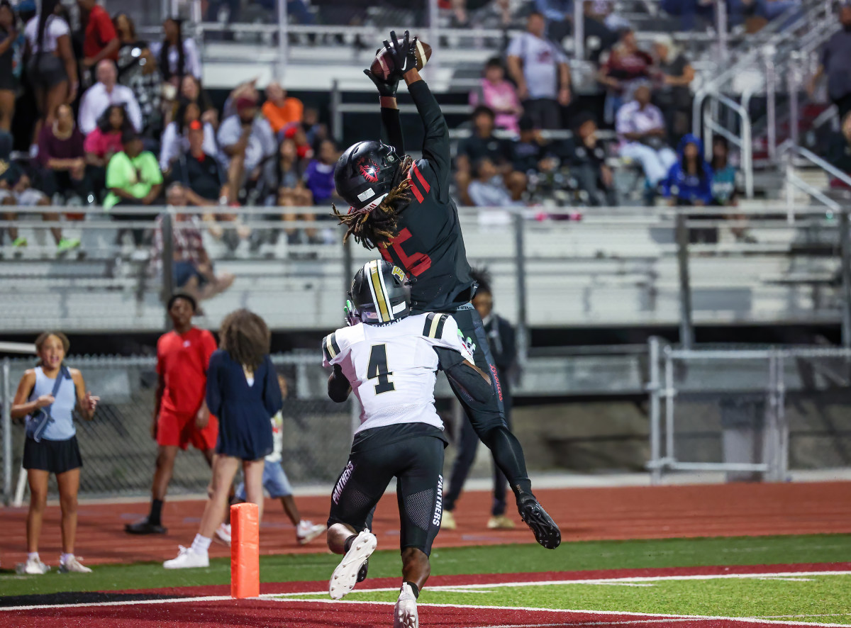 Raymore-Peculiar at Lee's Summit North Missouri football  9-29-23 David Smith 23783