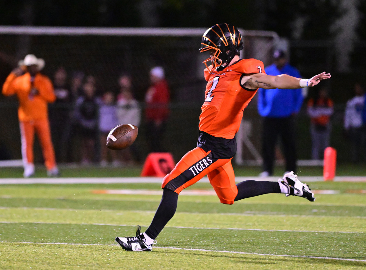 East St. Louis Edwardsville Illinois football  10-13-23 Tim Vizer 23805