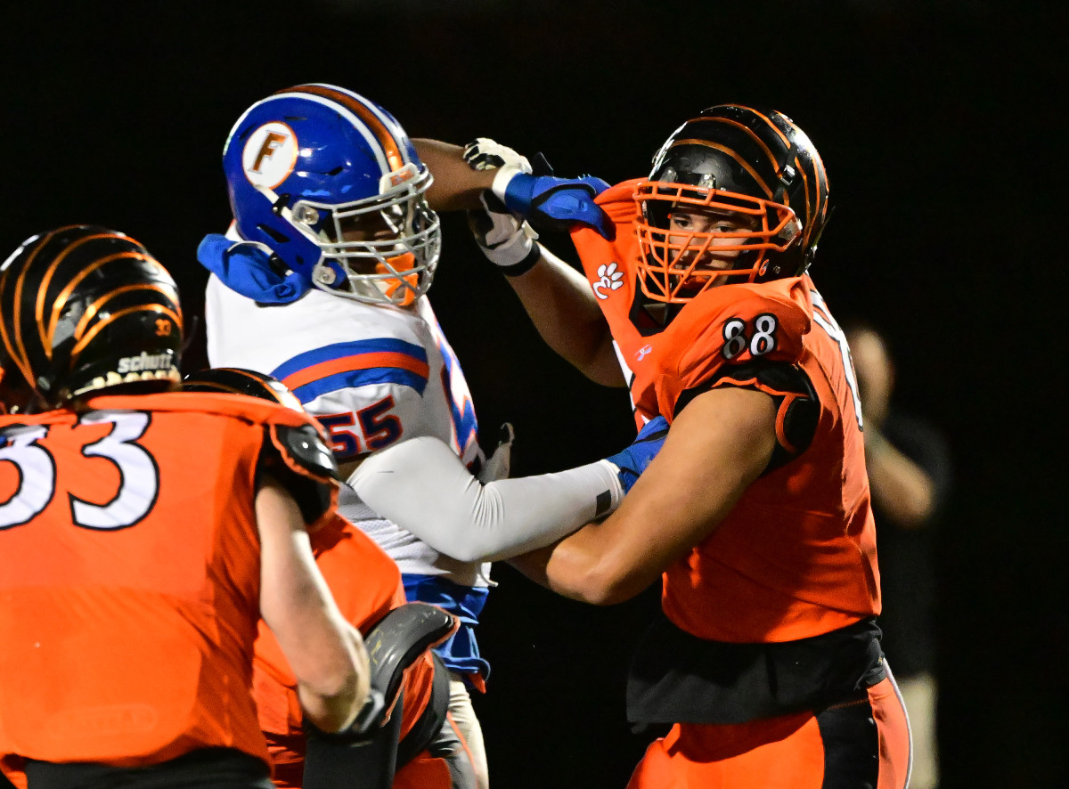 East St. Louis Edwardsville Illinois football  10-13-23 Tim Vizer 23806