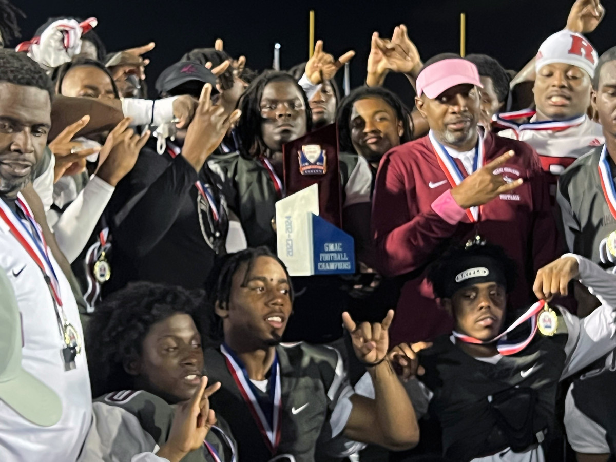 Miami Norland celebrates after it clinched the Greater Miami Athletic Conference (GMAC) 2023 championship with a win over Columbus on 10/20/2023.