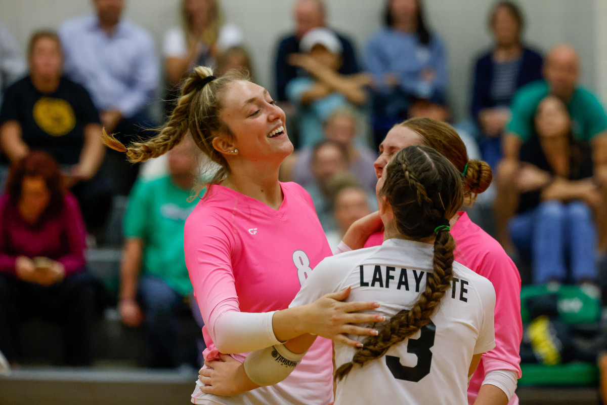 Lafayette Marquette Missouri girls volleyball 10-24-23 Nate Latsch 23992