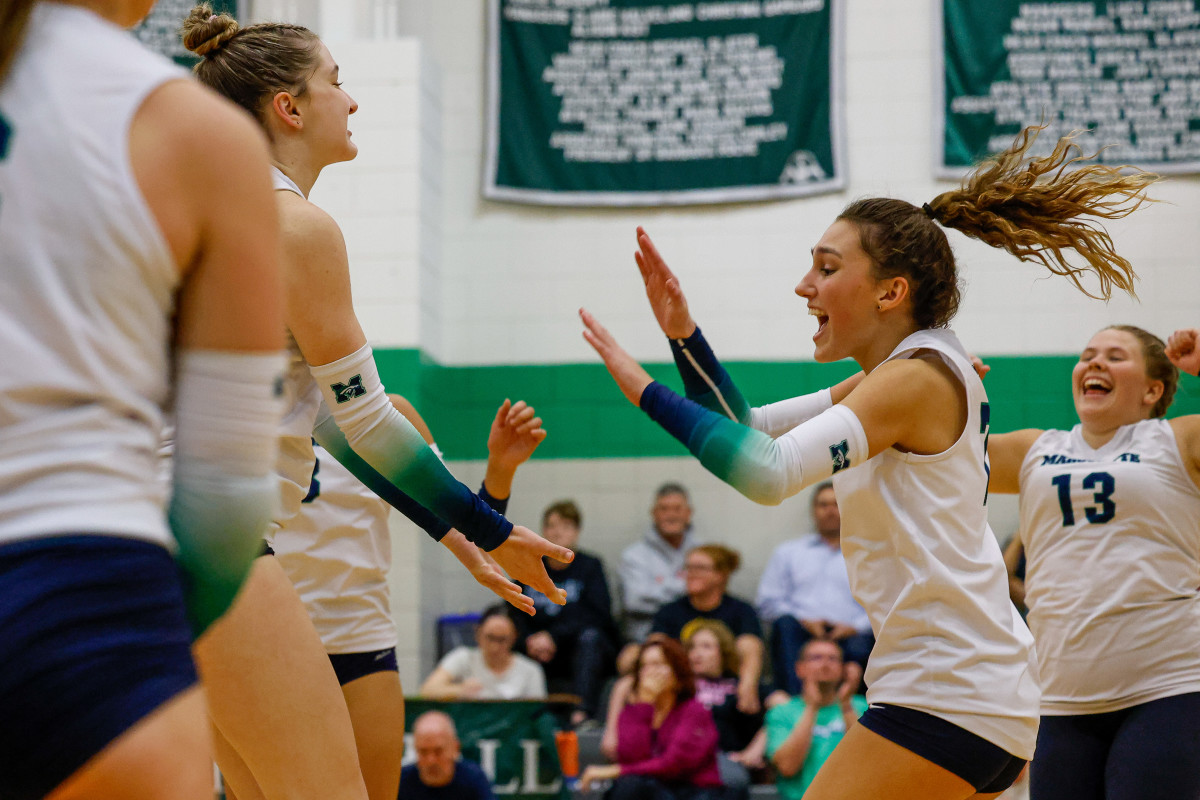 Lafayette Marquette Missouri girls volleyball 10-24-23 Nate Latsch 23980