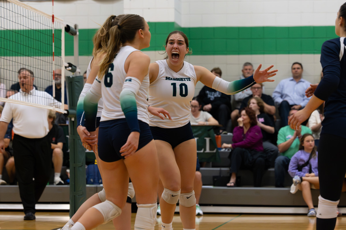 Lafayette Marquette Missouri girls volleyball 10-24-23 Nate Latsch 23985