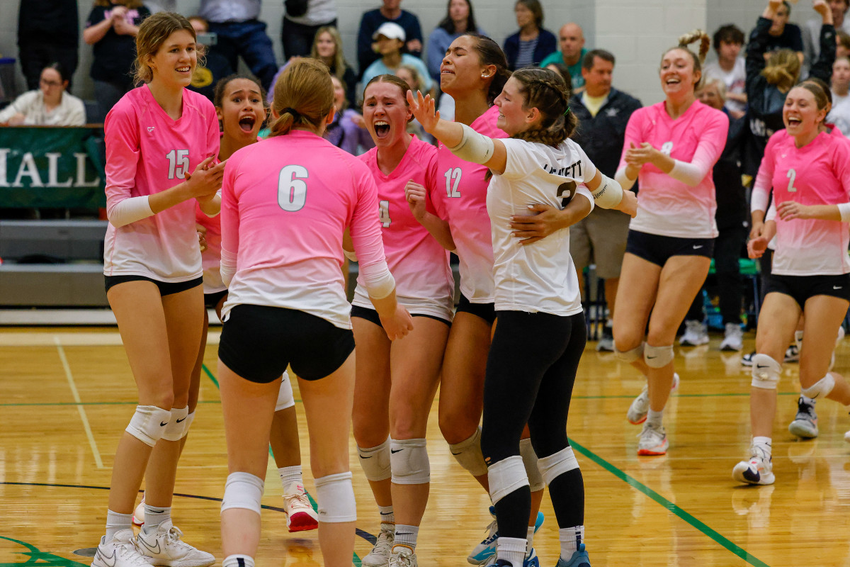 Lafayette Marquette Missouri girls volleyball 10-24-23 Nate Latsch 24006