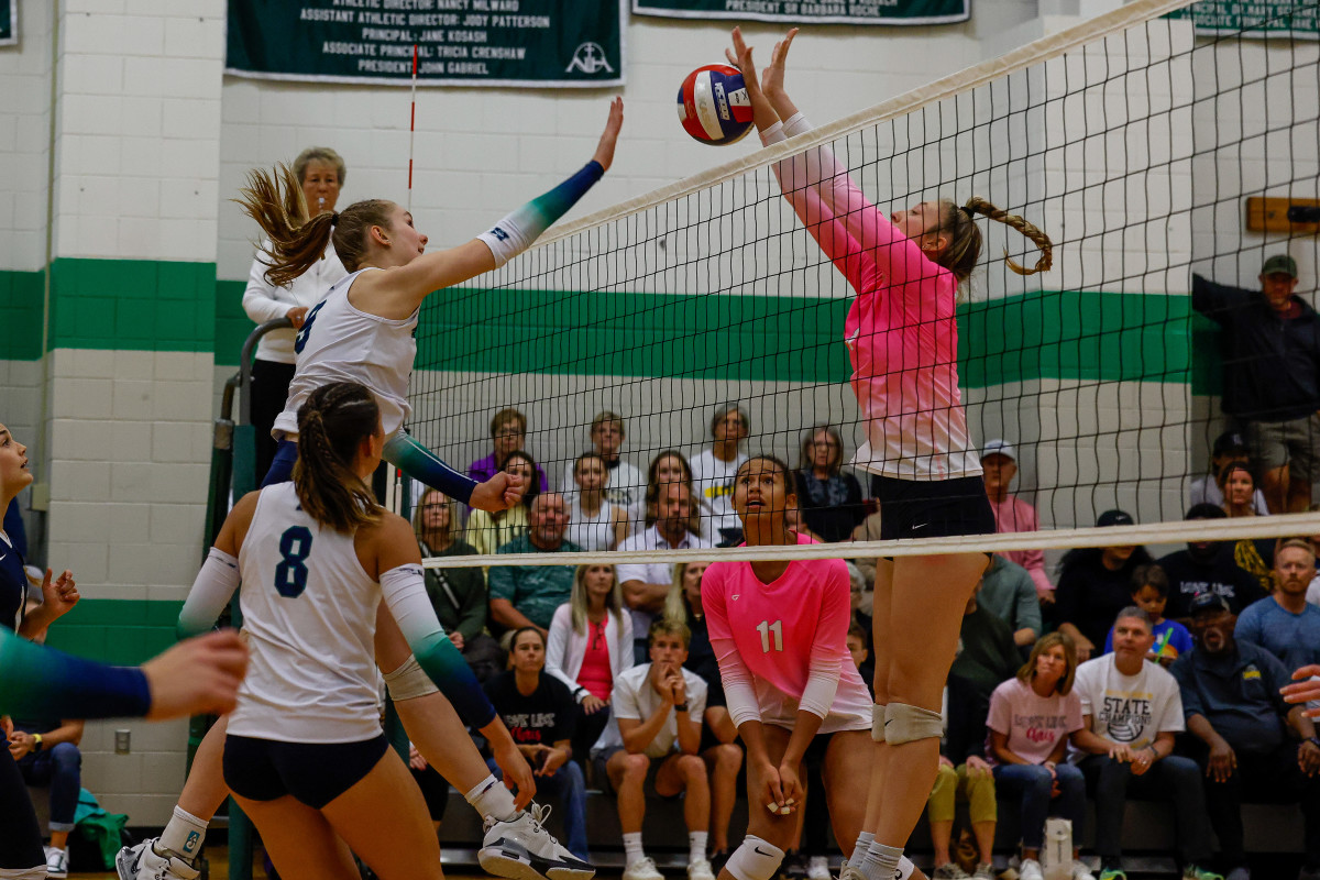 Lafayette Marquette Missouri girls volleyball 10-24-23 Nate Latsch 23936