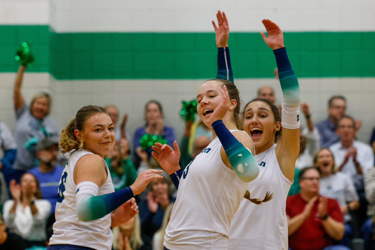 Lafayette Marquette Missouri girls volleyball 10-24-23 Nate Latsch 23942