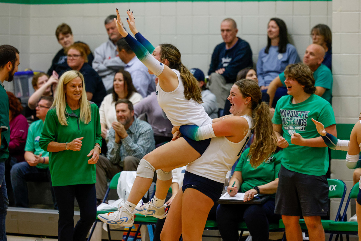 Lafayette Marquette Missouri girls volleyball 10-24-23 Nate Latsch 23946