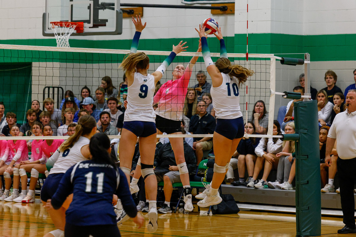 Lafayette Marquette Missouri girls volleyball 10-24-23 Nate Latsch 23952