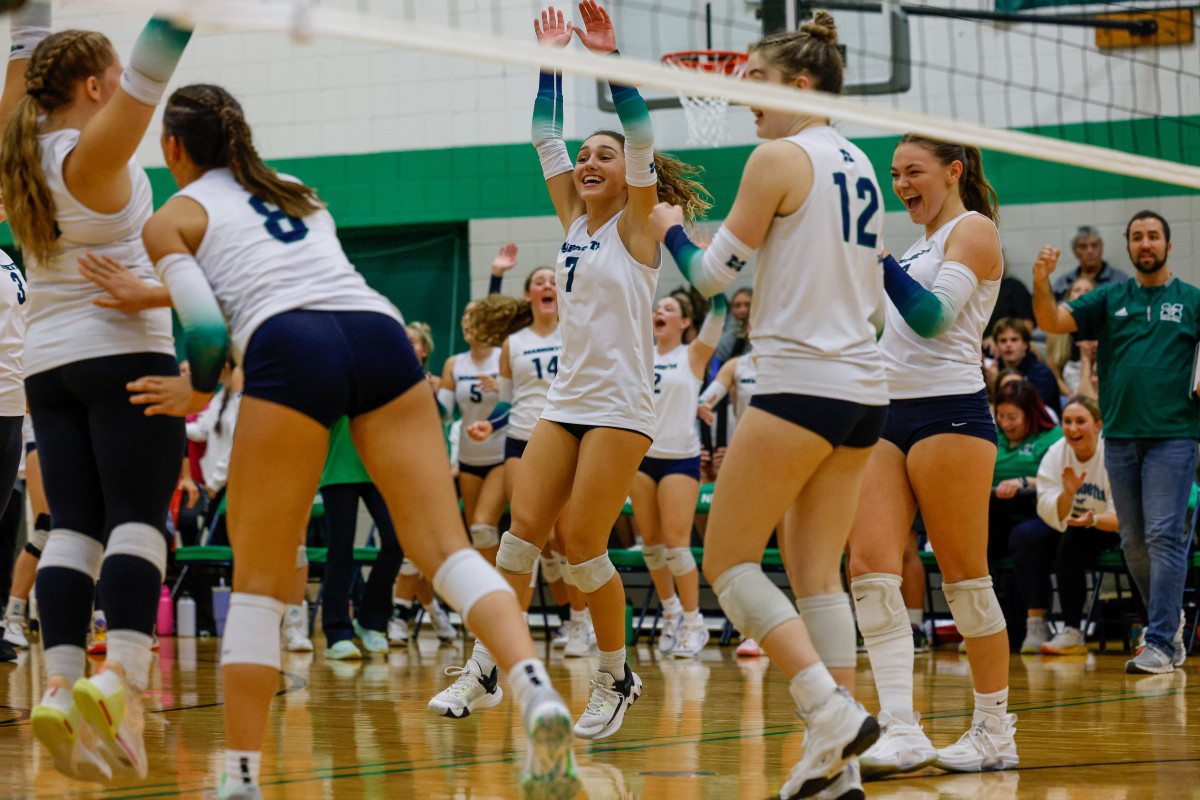 Lafayette Marquette Missouri girls volleyball 10-24-23 Nate Latsch 23959