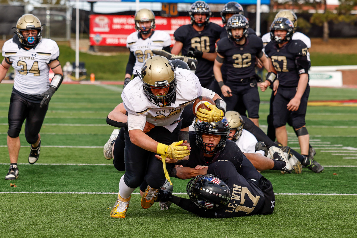 Camp Point Central Lena-Winslow Illinois 1A football November 24 2023 Nate Latsch 24196