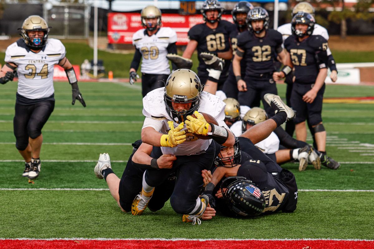 Camp Point Central Lena-Winslow Illinois 1A football November 24 2023 Nate Latsch 24197