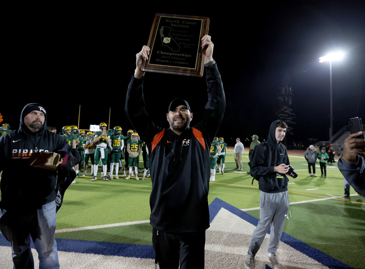 Pittsburg 37, San Ramon Valley 21 NCS D1 title by Dennis Lee 11-24-2023112420236 (3)