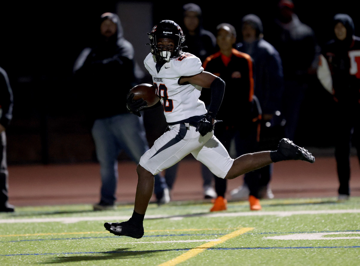 Pittsburg 37, San Ramon Valley 21 NCS D1 title by Dennis Lee 11-24-2023112420239 (2)