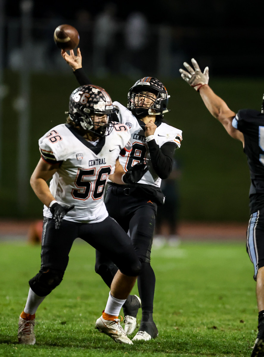 Clovis North 24, Central 14 CS D1 title game photos by Bobby Medellin 11-24-2023112420234