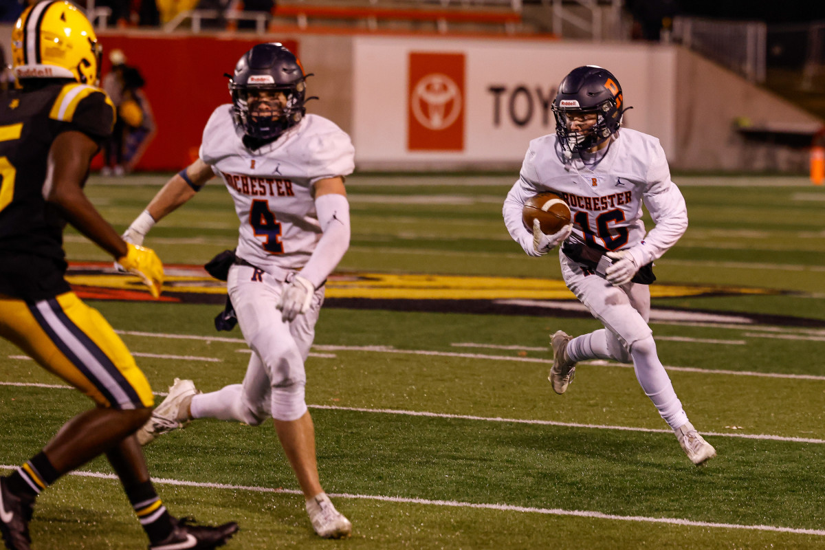 Rochester St. Laurence Illinois 4A football November 24 2023 Nate Latsch 24659