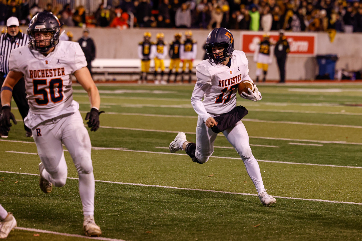 Rochester St. Laurence Illinois 4A football November 24 2023 Nate Latsch 24663