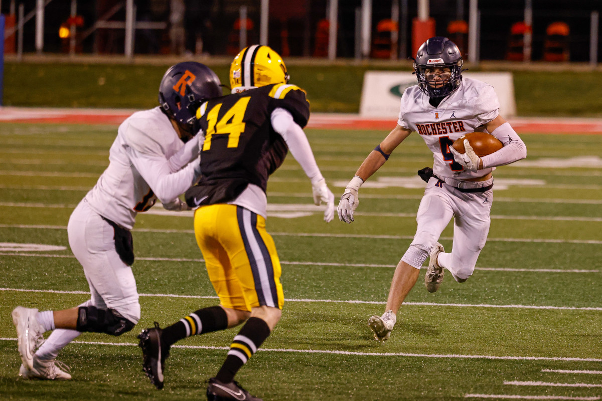 Rochester St. Laurence Illinois 4A football November 24 2023 Nate Latsch 24673