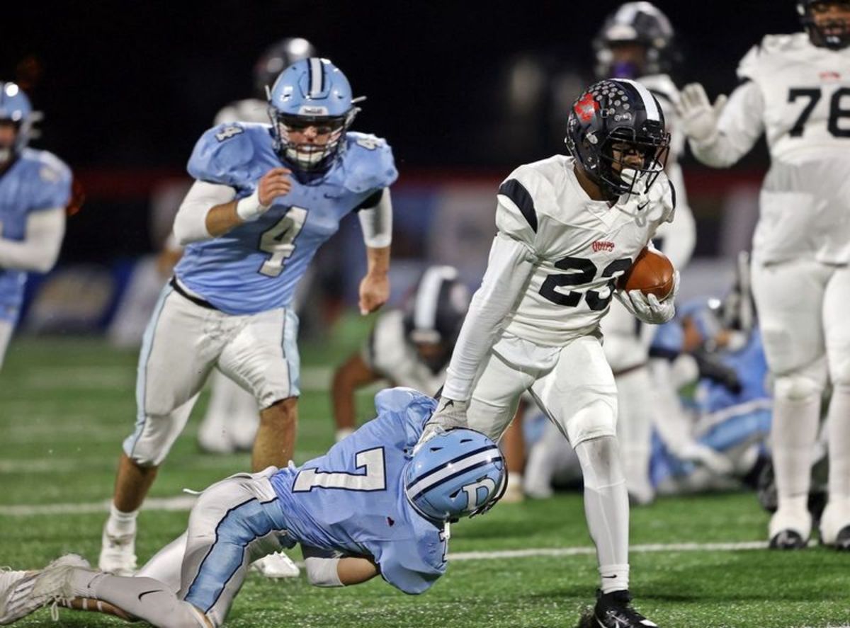 Tiqwai Hayes had three first-half rushing touchdowns for Aliquippa. 