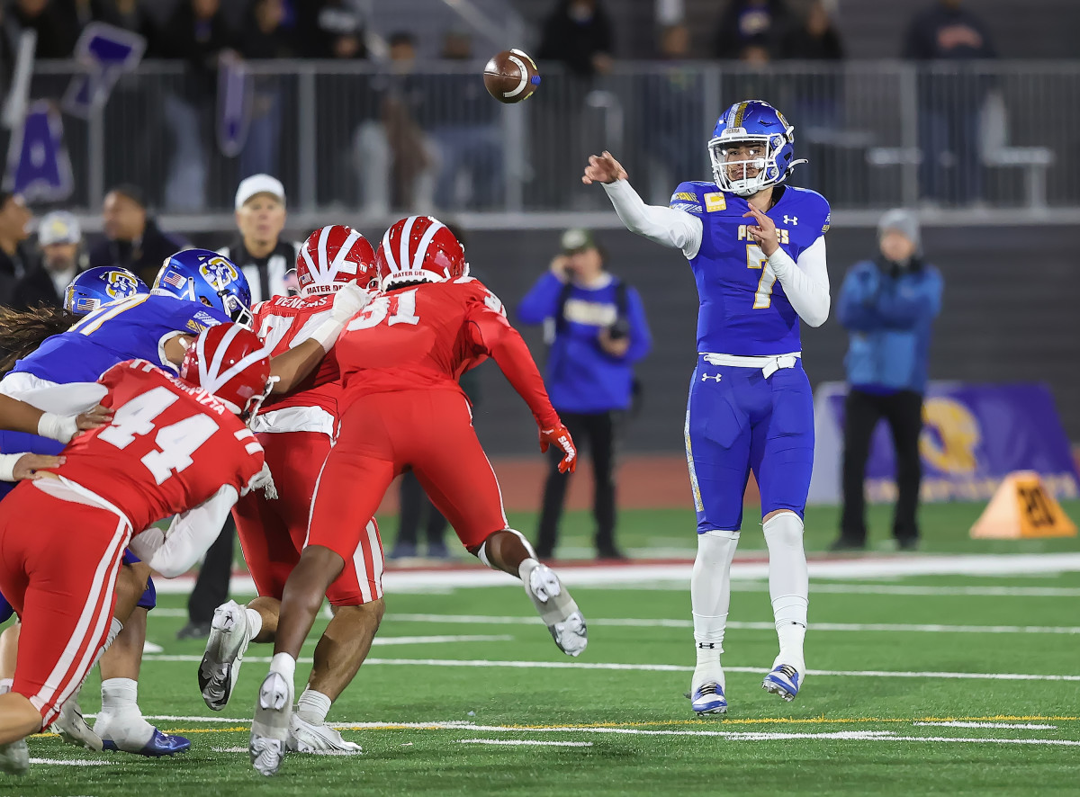 Serra vs Mater Dei CIF State Open Final December 9, 2023 Photo-Joe Bergman37