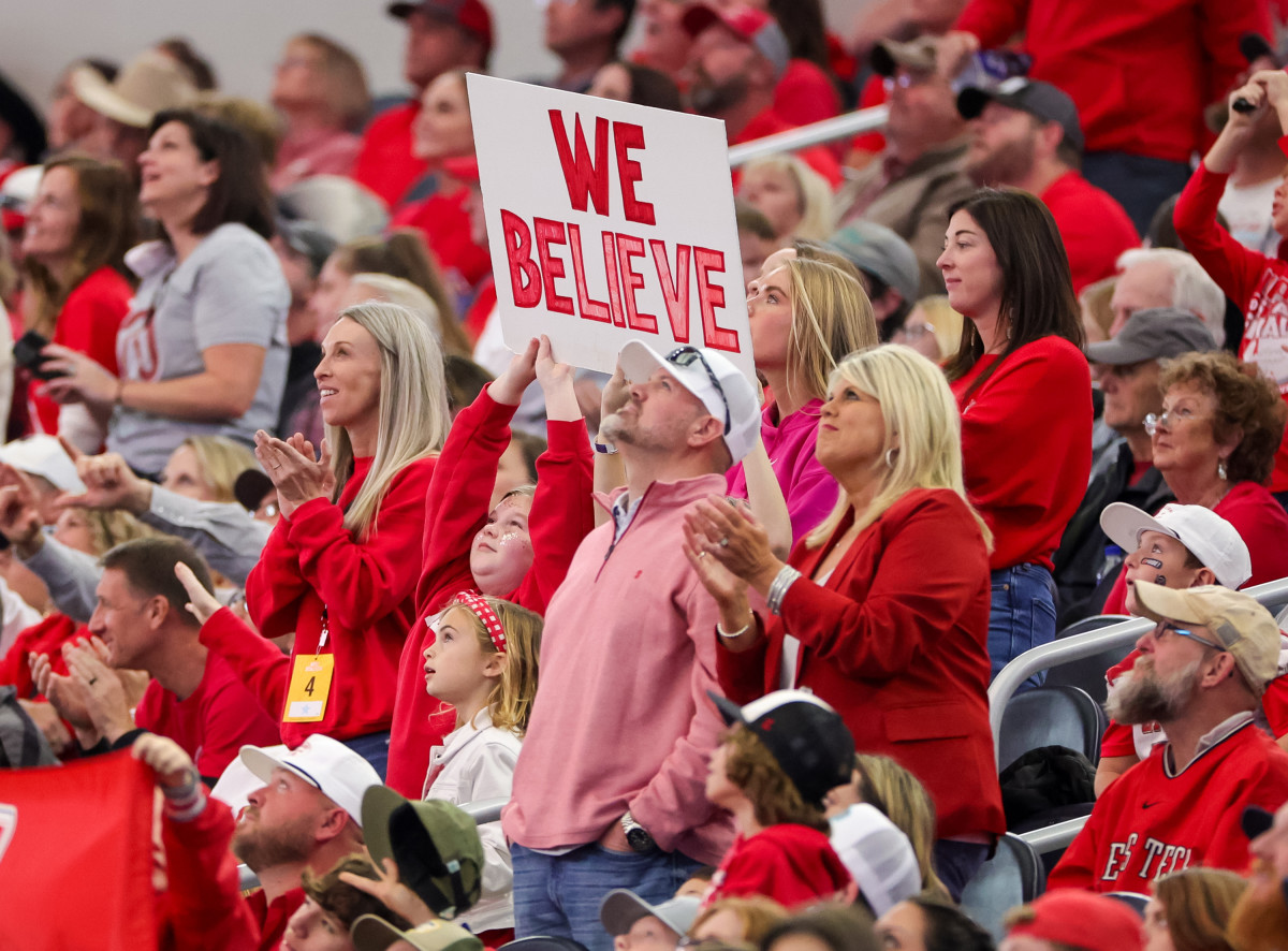 Look: Albany Defeats Mart To Win Texas 2A Division 2 State Football ...