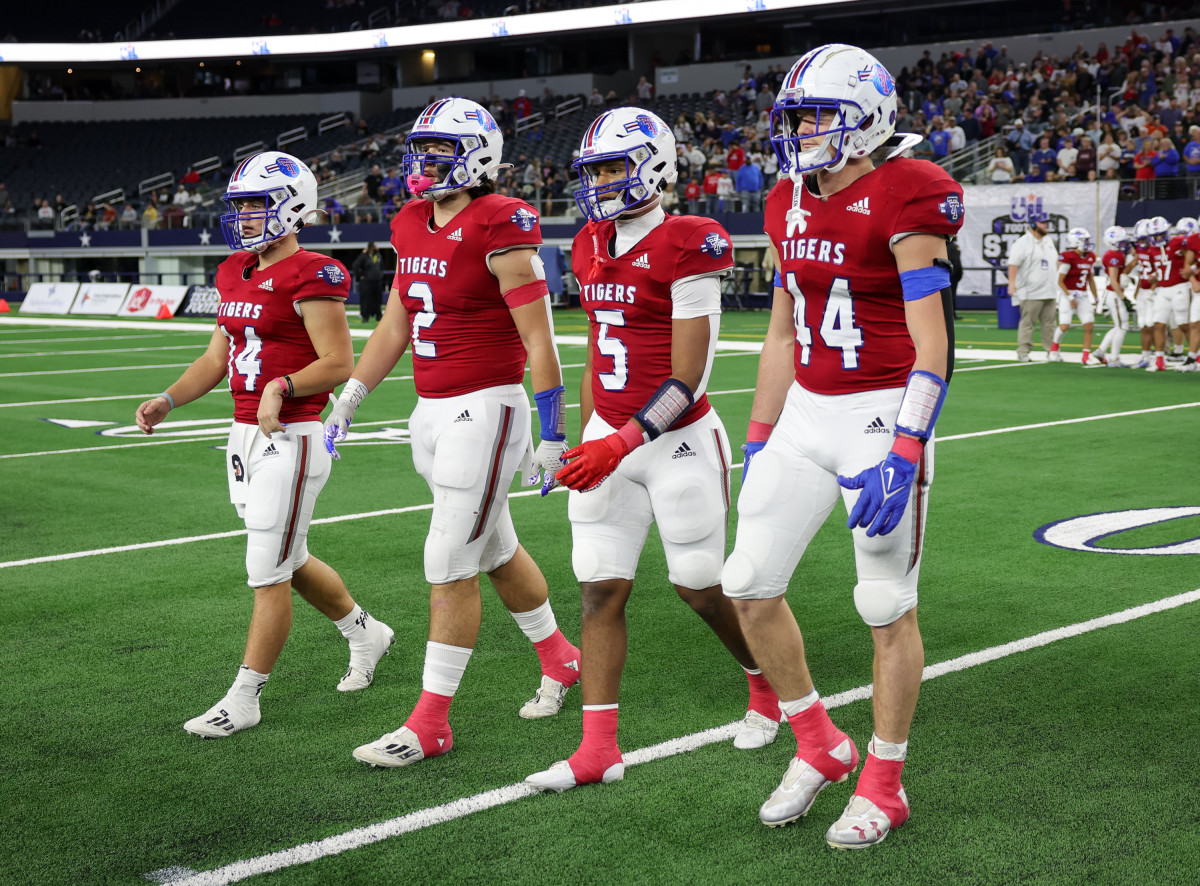 Look Gunter Defeats Tidehaven For Texas 3a Division 2 State Football Championship Sports