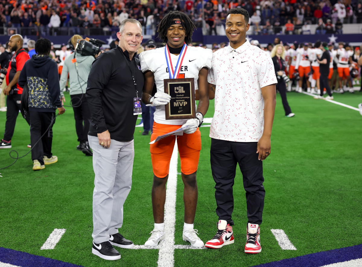 Look: Gilmer Defeats Bellville To Claim Texas 4A Division 2 State ...