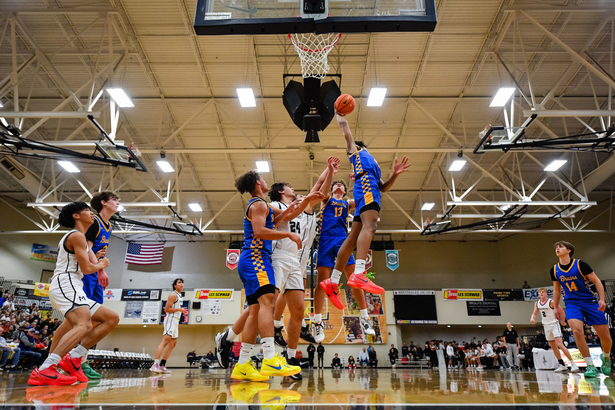 Barlow Mountainside boys basketball Les Schwab Invitational game December 26 2023 Naji Saker-23