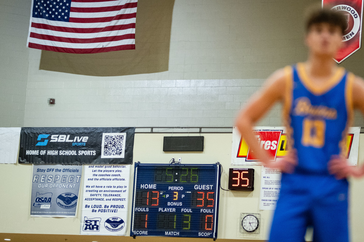 Barlow Mountainside boys basketball Les Schwab Invitational game December 26 2023 Naji Saker-40