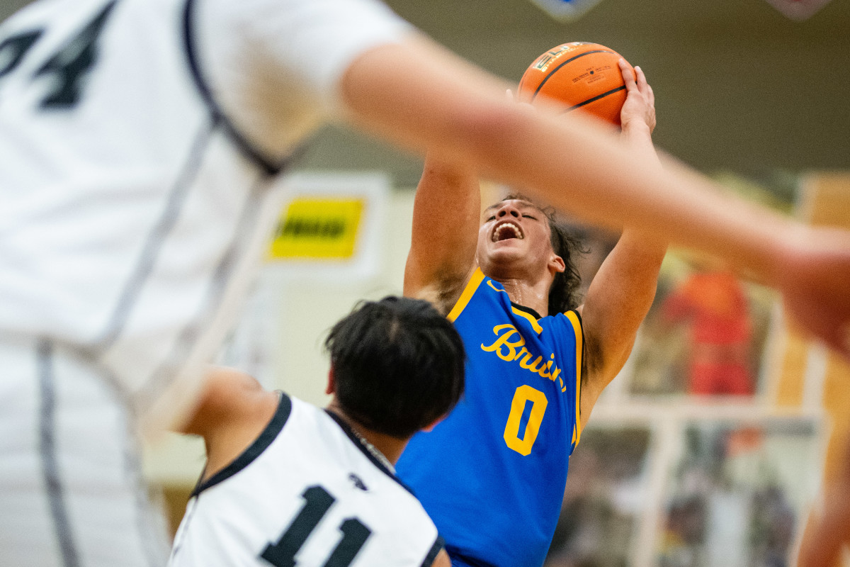 Barlow Mountainside boys basketball Les Schwab Invitational game December 26 2023 Naji Saker-42