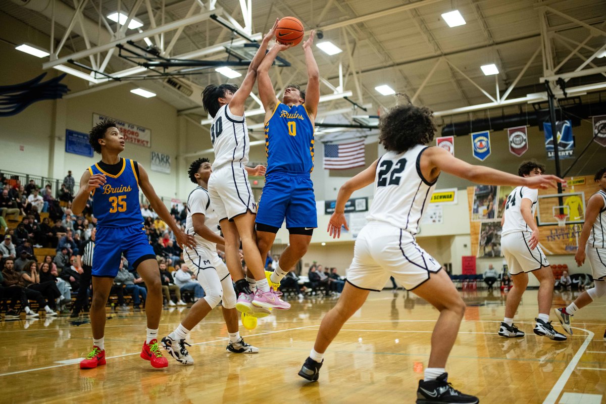 Barlow Mountainside boys basketball Les Schwab Invitational game December 26 2023 Naji Saker-44