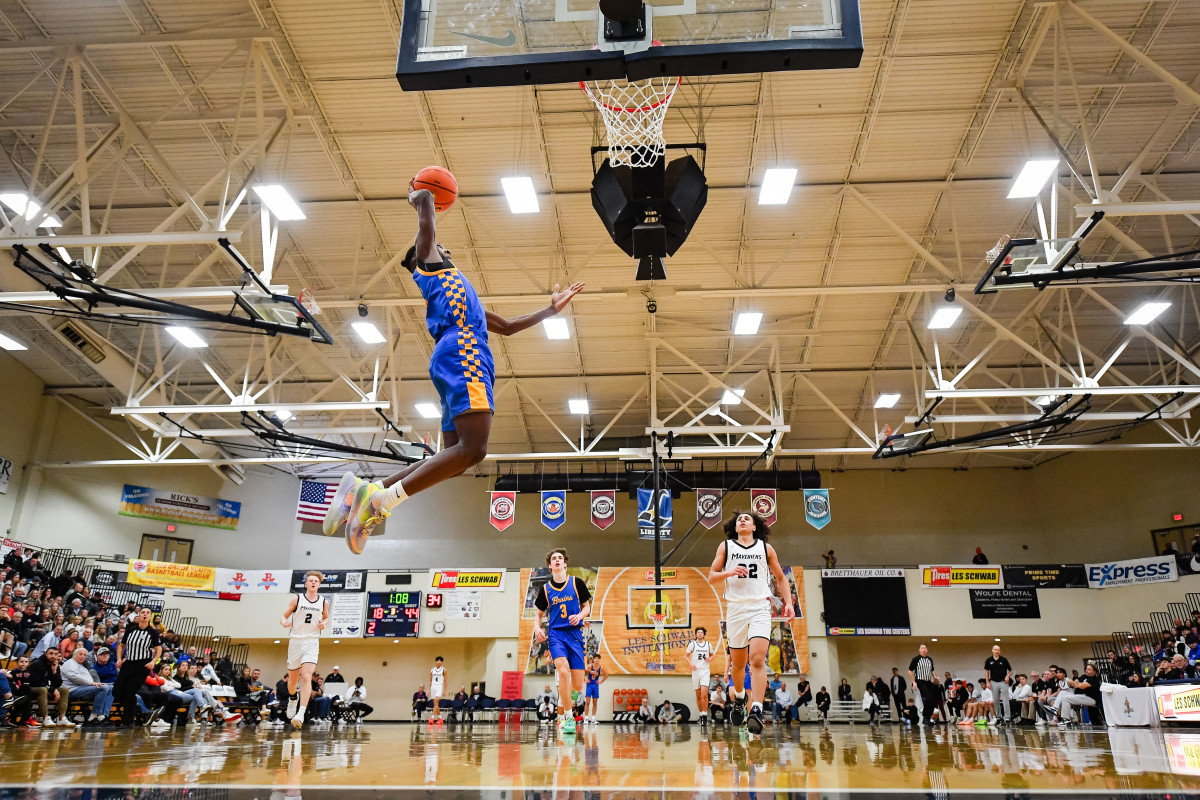 Barlow Mountainside boys basketball Les Schwab Invitational game December 26 2023 Naji Saker-49