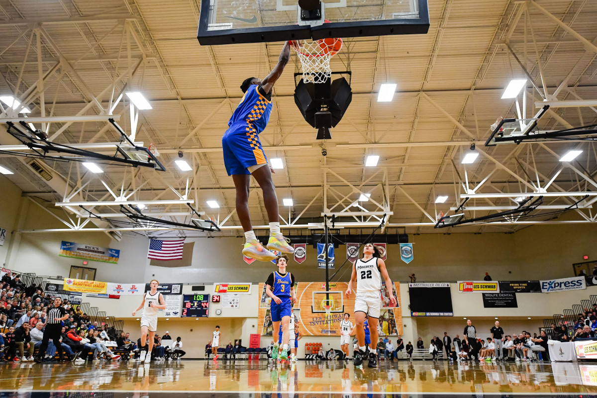 Barlow Mountainside boys basketball Les Schwab Invitational game December 26 2023 Naji Saker-50