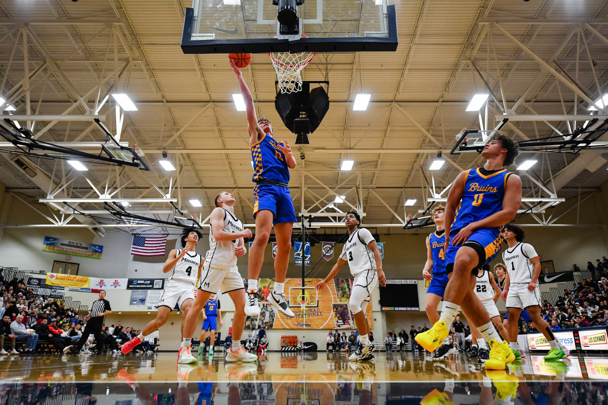 Barlow Mountainside boys basketball Les Schwab Invitational game December 26 2023 Naji Saker-61