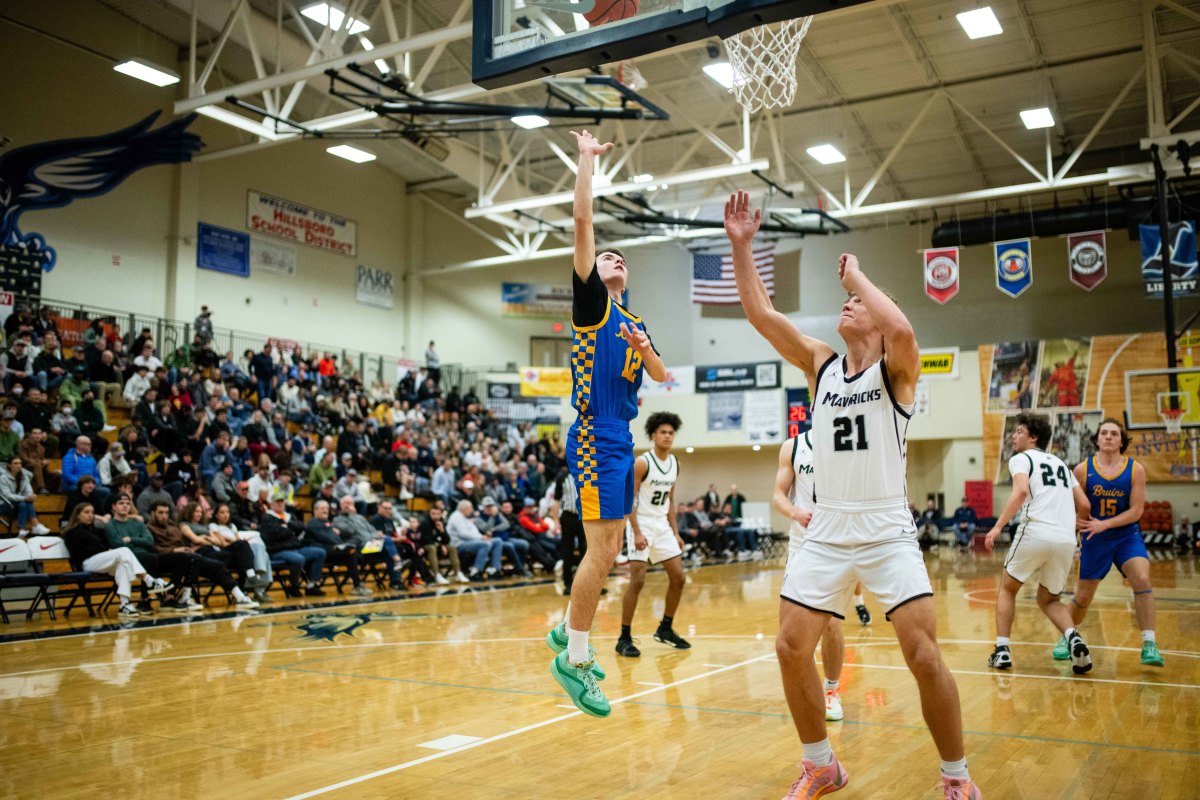 Barlow Mountainside boys basketball Les Schwab Invitational game December 26 2023 Naji Saker-64