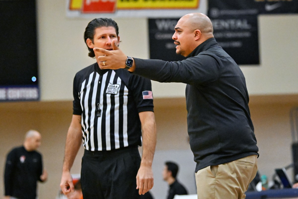 Beaverton Tualatin boys basketball Les Schwab Invitational December 26 2023 Leon Neuschwander 18