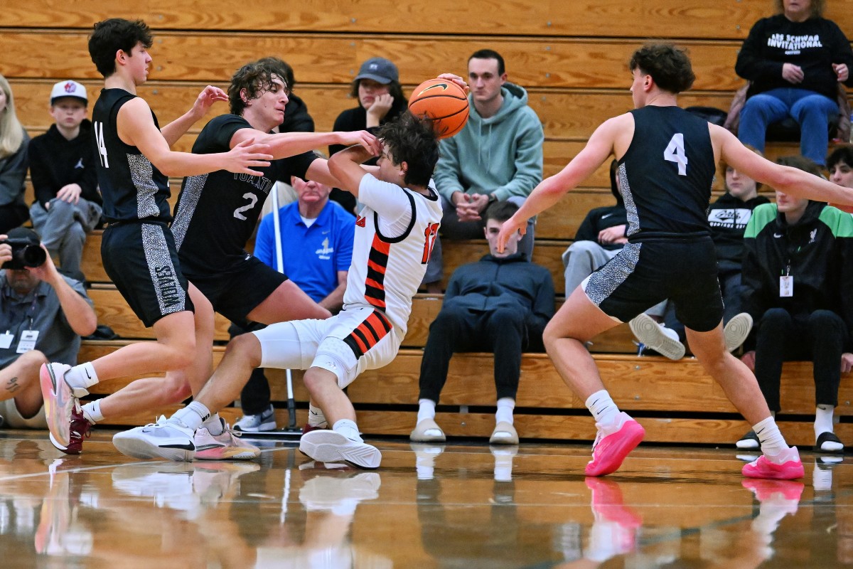 Beaverton Tualatin boys basketball Les Schwab Invitational December 26 2023 Leon Neuschwander 35